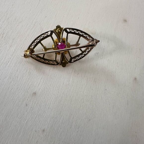 Antique Edwardian Era 10k Dainty Brooch - Picture 4 of 6